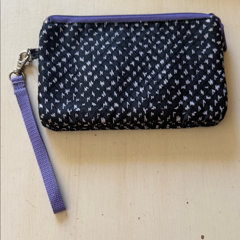 * NEW - Thirty-one Black and Purple Quilted Wristlet Clutch